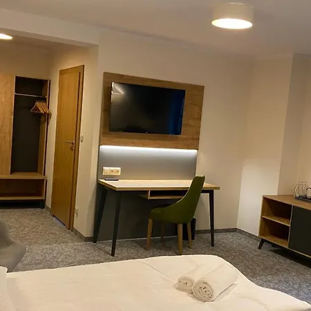 Puchaczowka Sienna (Klodzko)